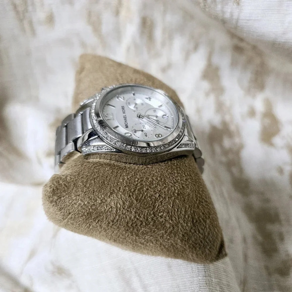 Michael Kors Blair Steel 39mm Chronograph Silver Dial Ladies Quartz Watch - Picture 14 of 16